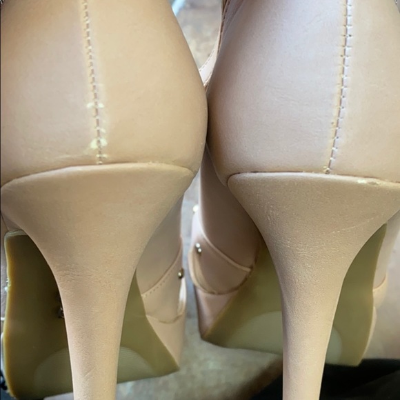 Blush color platform stilettos size 8 - Picture 8 of 13
